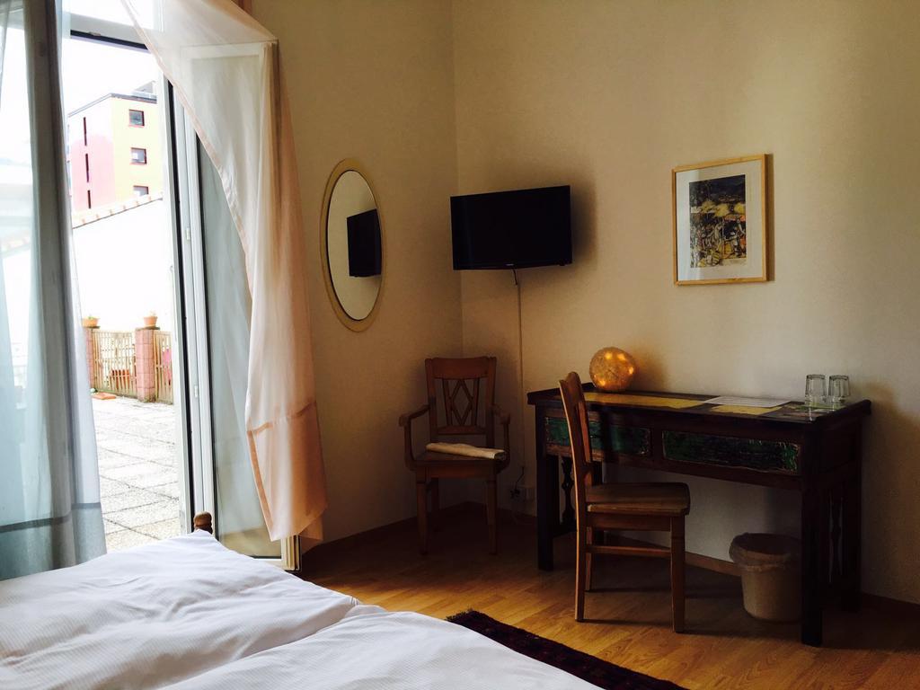 Bottega Del Vino Guesthouse Локарно Экстерьер фото